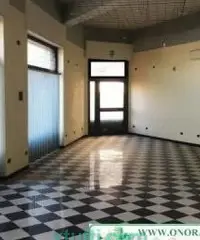 Negozio Tivoli, Via Tiburtina mq 120