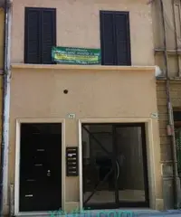 Affittasi Negozio in Corso Garibaldi Forli