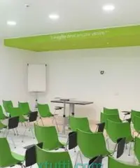 Uffici di fronte uscita autostradale Castellammare Uffici di fronte uscita autostradale Castellammare