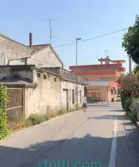 Locale ad uso commerciale direzionale Locale ad uso commerciale direzionale