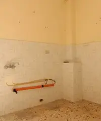 Siracusa pressi Zecchino ampio trivani