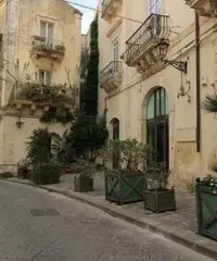 Via Roma Appartamento 3 vani piano 3 Via Roma Appartamento 3 vani piano 3