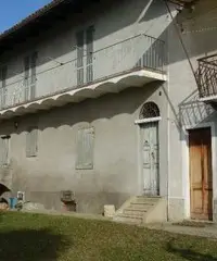 Villafranca d’Asti (AT) - Casale indipendente - 15 locali Villafranca d’Asti (AT) - Casale indipendente - 15 locali