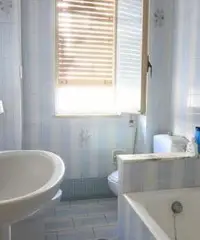 Viale Tica Appartamento 3 vani piano 1 Viale Tica Appartamento 3 vani piano 1