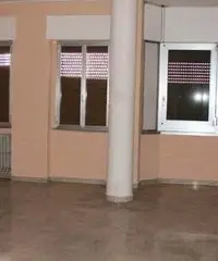 Varedo (MB)-Immobile Commeciale / Residenziale Varedo (MB)-Immobile Commeciale / Residenziale