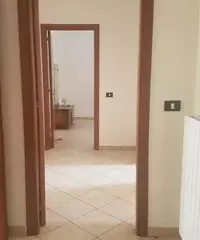 Palazzo 4 piani 150 m dal mare, zona residenziale Palazzo 4 piani 150 m dal mare, zona residenziale