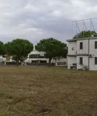 Deposito/piazzale + uffici in superstrada fano grosseto Deposito/piazzale + uffici in superstrada fano grosseto