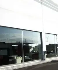 Capannone commerciale / industriale Capannone commerciale / industriale