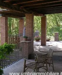 Casale in vendita vic Marsciano e Perugia