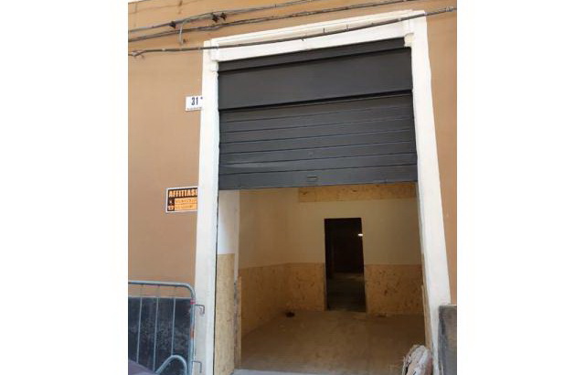 Deposito/ bottega Via Cale#236; -Ventimiglia- Porto
