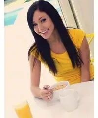 Sto cercando un uomo con cui condividerò la mia vita Sto cercando un uomo con cui condividerò la mia vita