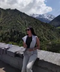 Lara, 31 anni Lara, 31 anni