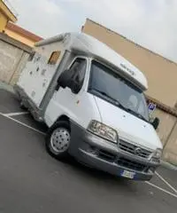 Camper semintegrato pannelli solar accetto permute Camper semintegrato pannelli solar accetto permute