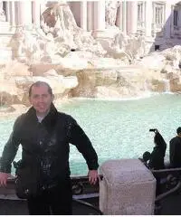 UOMO CERCA RAGAZZA SERIA PER FIDANZAMENTO