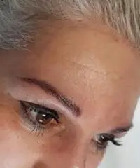 Tatuaggio sopraciglia professionale