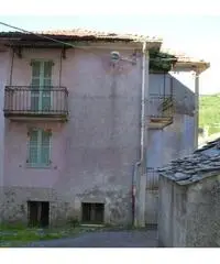 Villetta indipendente da ristrutturare Villetta indipendente da ristrutturare