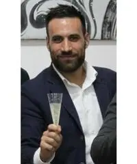 Cameriere esperto responsabile Cameriere esperto responsabile