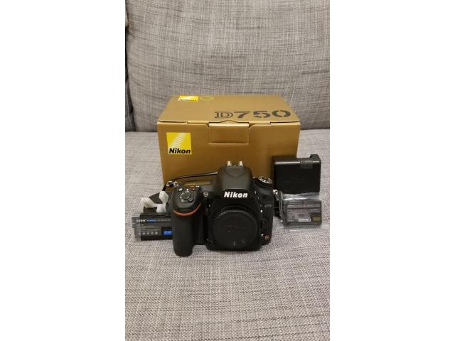 Nikon D750 Full-Frame DSLR Camera with AFS 24-120mm VR Lens Kit