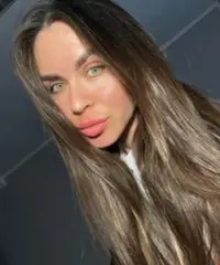 Nelia, 28 anni Nelia, 28 anni