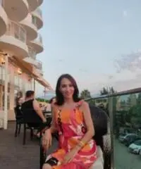 Sono una donna seria alla ricerca di un uomo onesto Sono una donna seria alla ricerca di un uomo onesto