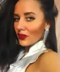 Sono una donna semplice di 45 anni Sono una donna semplice di 45 anni