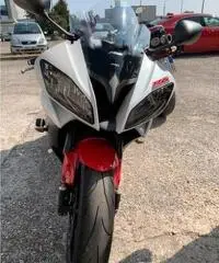 Vendo o scambio Yamaha r6