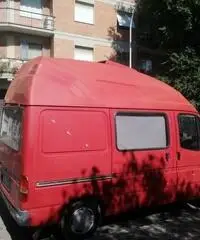 Camper puro 2000 a benzina con impianto a GPL Camper puro 2000 a benzina con impianto a GPL