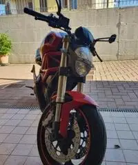 Ducati monster 696 2009