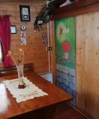 Roulotte con preingresso e pompeiana camping Roana Roulotte con preingresso e pompeiana camping Roana