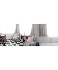 Ampia camera con bagno e due ingressi indipendent