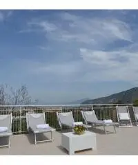 Last Minute. Ultime disponibilità Agosto. Sorrento Last Minute. Ultime disponibilità Agosto. Sorrento