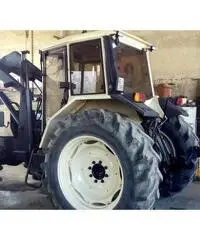 Lamborghini 1306 con pala