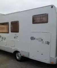 Roller Team Garage 6 posti letto clima gomme nuove Roller Team Garage 6 posti letto clima gomme nuove