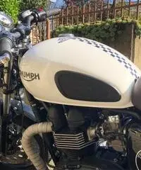 Triumph Thruxton 900 - 2005
