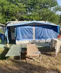 Roulotte con veranda e cucinotto completa