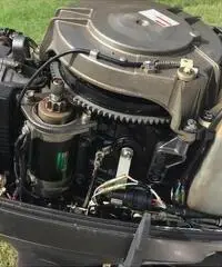 Motoscafo con motore