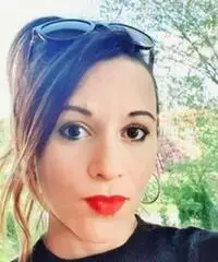 Commessa, baby sitter, operaia Commessa, baby sitter, operaia
