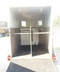 Trailer per 2 cavalli Marca Bockmann