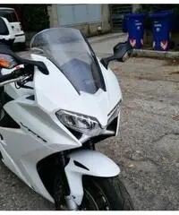 Moto VFR 800