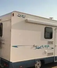 Camper Rimor Sky50 Compatto 6 posti a Camper Rimor Sky50 Compatto 6 posti a