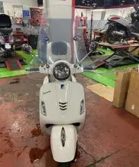 Piaggio Vespa 300 GTS - 2018