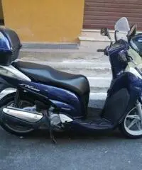 Honda sh 300