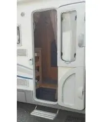 Camper Mansardato 6 posti letto 4 in Viaggio Camper Mansardato 6 posti letto 4 in Viaggio