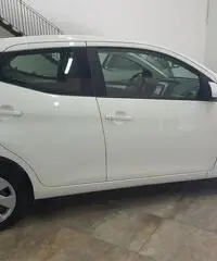 Toyota aygo 1.0 benzina 2016autom Toyota aygo 1.0 benzina 2016autom
