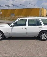 Mercedes W124 E250 TD - E 250 - W 124 1990 Mercedes W124 E250 TD - E 250 - W 124 1990