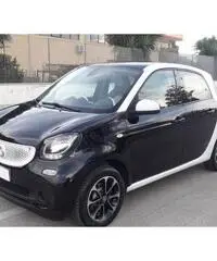 SMART forfour Passion 1.0 Benz. 2015 - Km 38195 SMART forfour Passion 1.0 Benz. 2015 - Km 38195