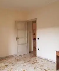 Luminoso 130mq in Piazza Crispi Luminoso 130mq in Piazza Crispi