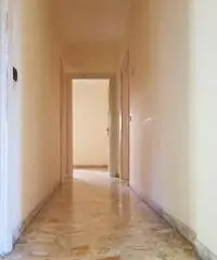 Luminoso 130mq in Piazza Crispi Luminoso 130mq in Piazza Crispi