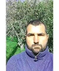 Roberto età 43 anni in cerca di una giovane donna Roberto età 43 anni in cerca di una giovane donna