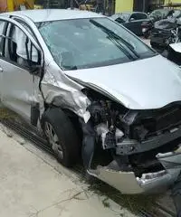 Compro auto incidentate t 3355609958